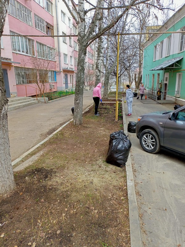 Все больше организаций и предприятий в Ленинском районе г.о. Саранск принимают участие в акции «Чистый город»