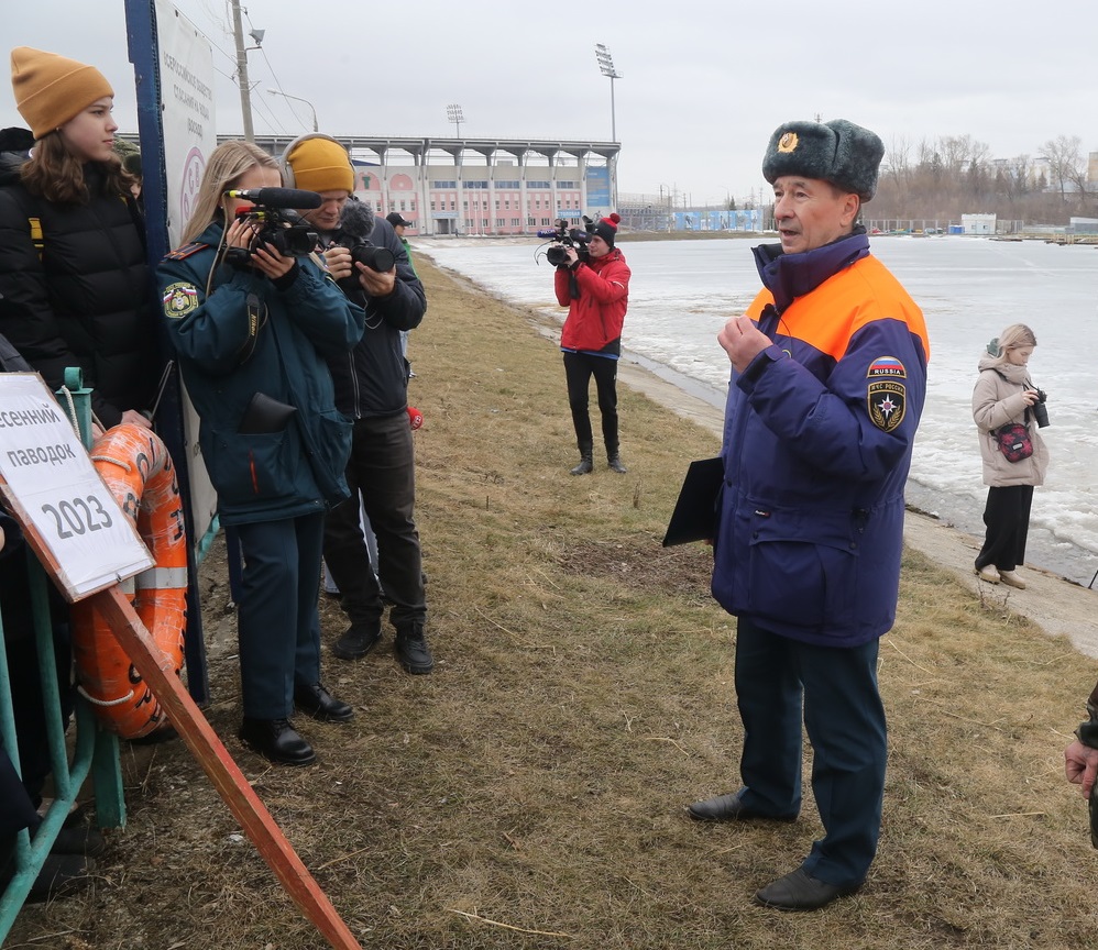Учащиеся школ Саранска прошли инструктаж по мерам безопасности, правилам поведения на льду и оказанию помощи потерпевшим