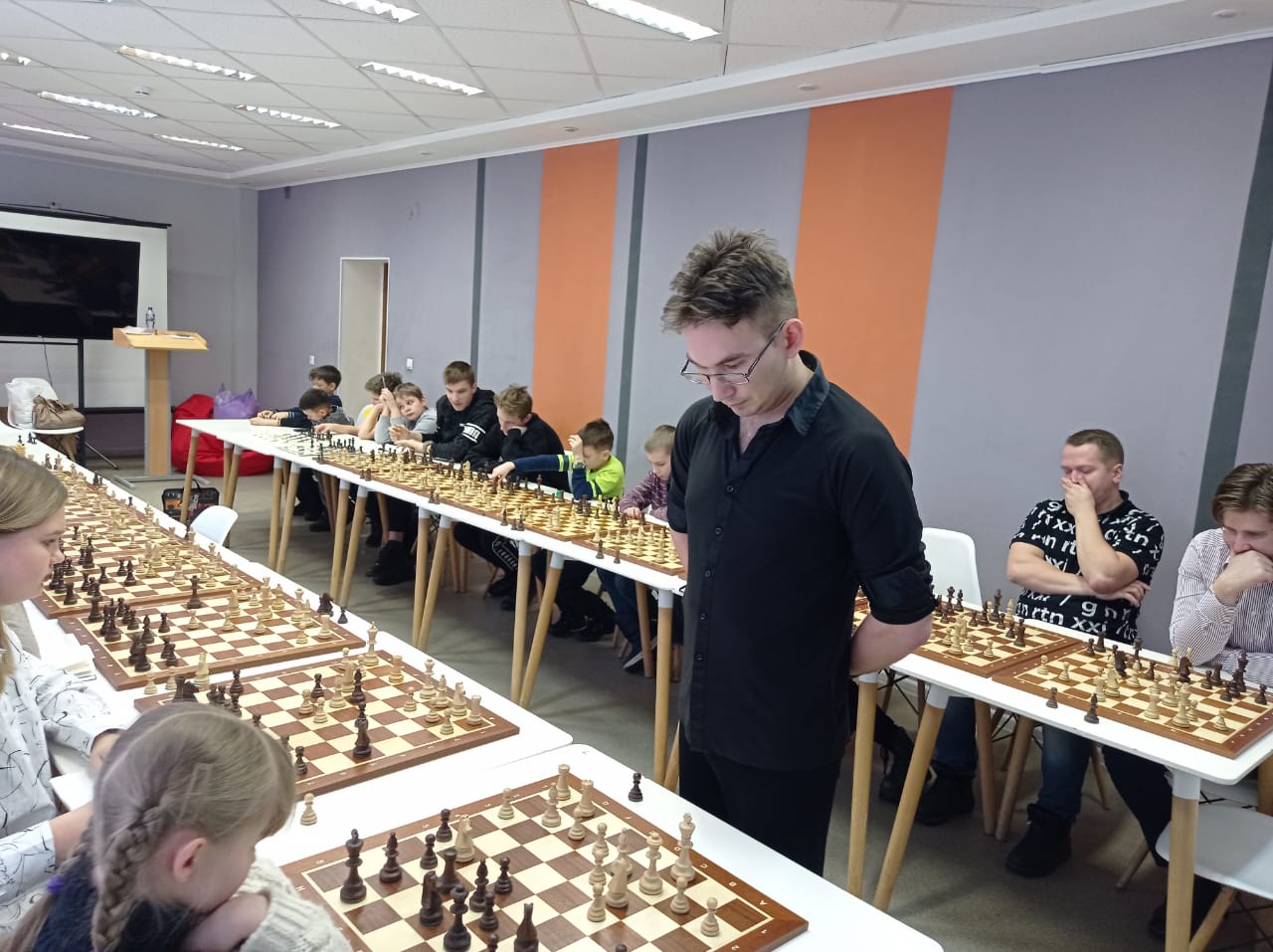  В Саранске состоялся сеанс одновременной игры по шахматам