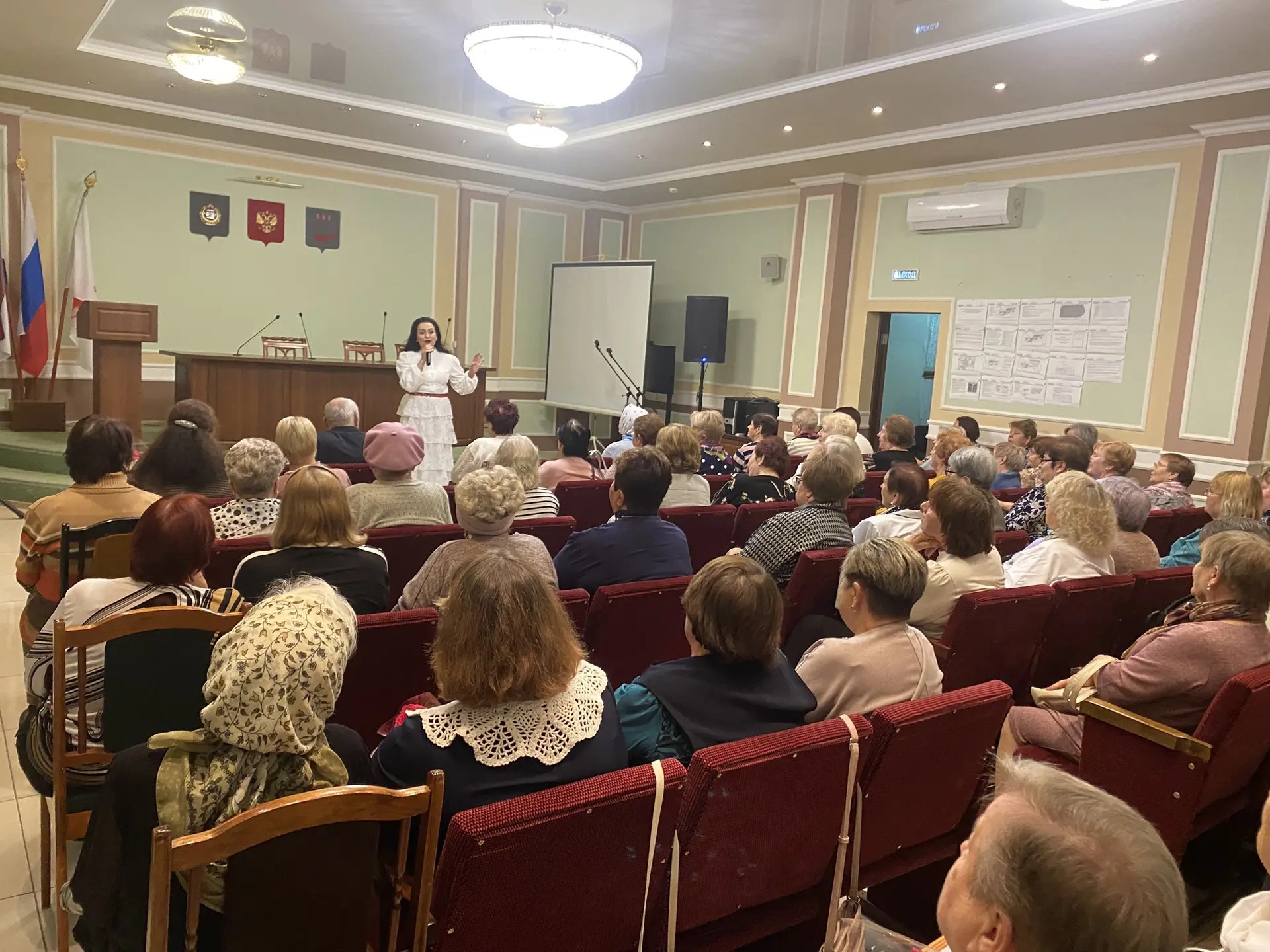 В Администрации Октябрьского района г.о. Саранск состоялся праздничный концерт, посвящённый Дню пожилого человека