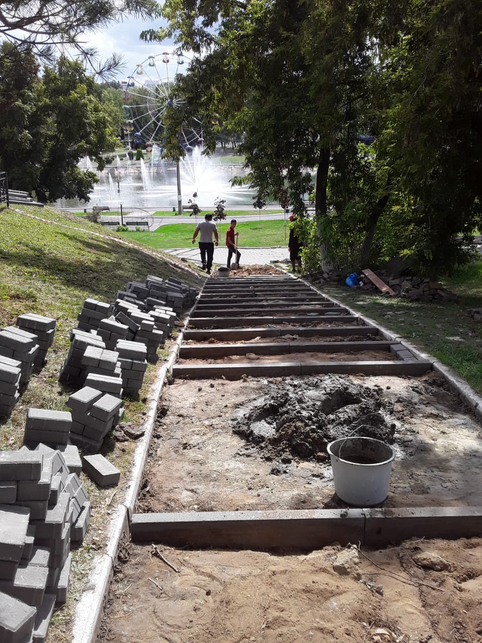 В Саранске начался ремонт лестничного спуска к набережной реки Саранка