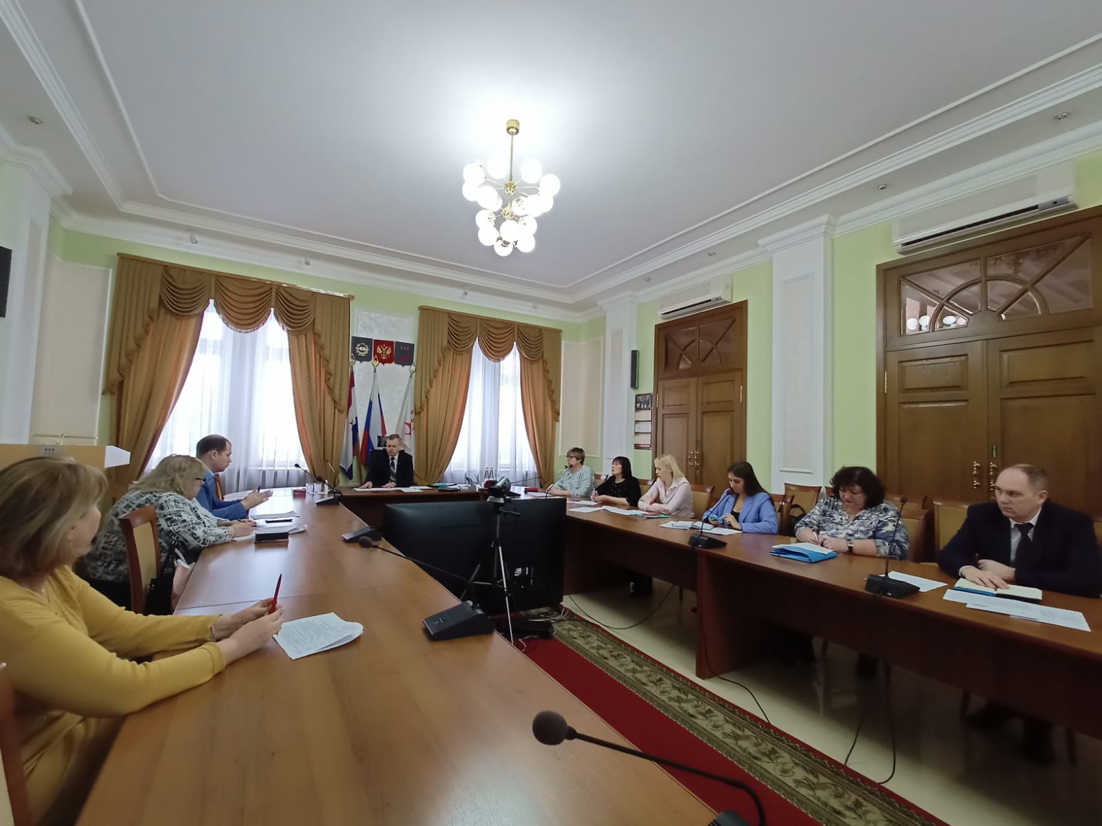 В Администрации города состоялось заседание комиссии по сокращению неформальной занятости в хозяйствующих субъектах, действующих на  территории городского округа Саранск