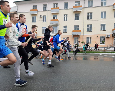 В Саранске состоялась традиционная городская легкоатлетическая эстафета, посвященная Дню Победы