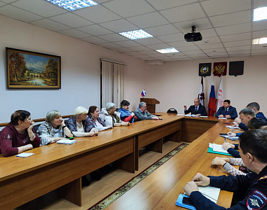 В Пролетарском районе Саранска прошла встреча депутатов с  представителями общественных организаций района