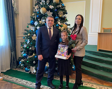 Глава городского округа Саранск Игорь Асабин исполнил новогоднее желание Арины Цукановой