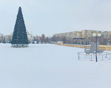 В Пролетарском районе ведется Новогоднее украшение улиц и зданий